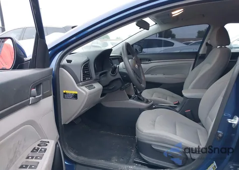 2017 Hyundai Elantra Se z USA, uszkodzony, nr VIN 5NPD84LF2HH196894